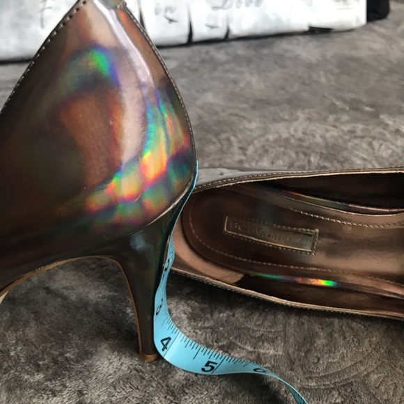 ✨2/$55✨Metallic BCBG heels - Picture 11 of 11